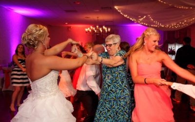 10 Questions to Ask Your Wedding DJ