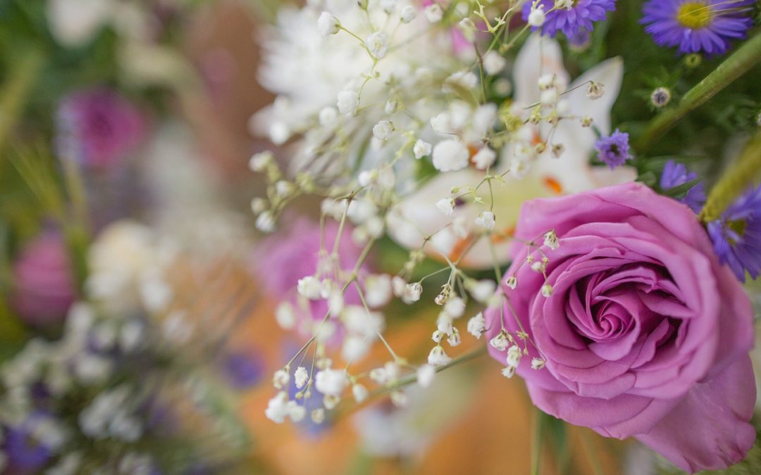 Choosing the Right Flowers for Your Wedding
